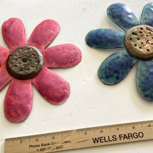 TWO CUTE DAISY FLOWERS, hammered metal…